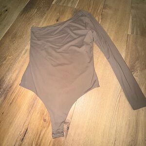 Nuuds One-Shoulder Brown Bodysuit